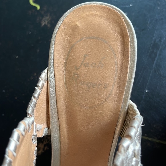 Beautiful Jack Roger wedges - Picture 2 of 4